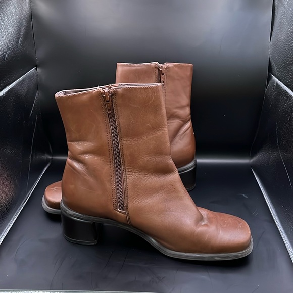 naturalizer leather boots